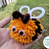 Pom pom bumble bee craft